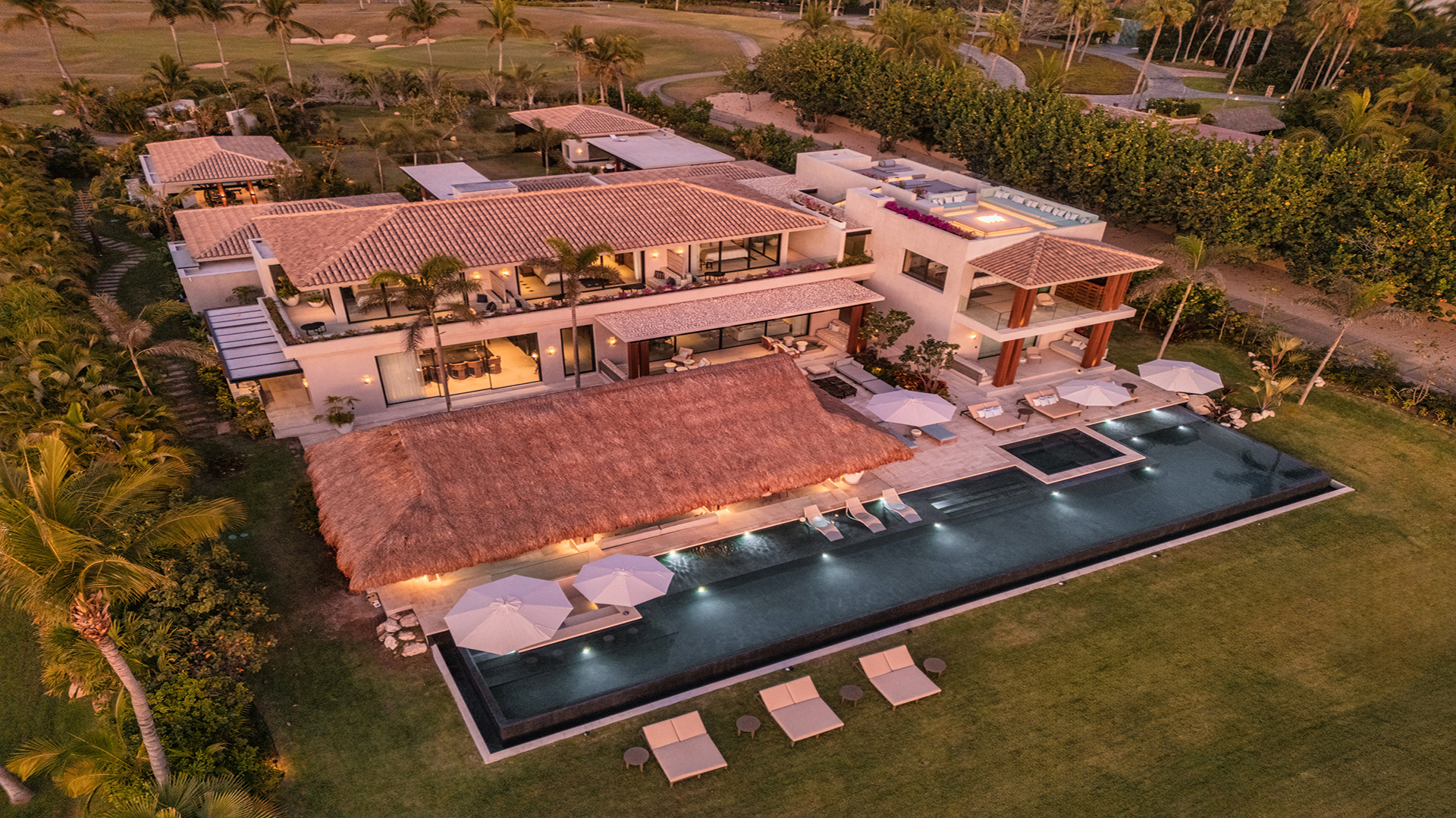 Luxury Rentals Punta Mita - Oceanfront - La Punta 18 - red -1.jpg