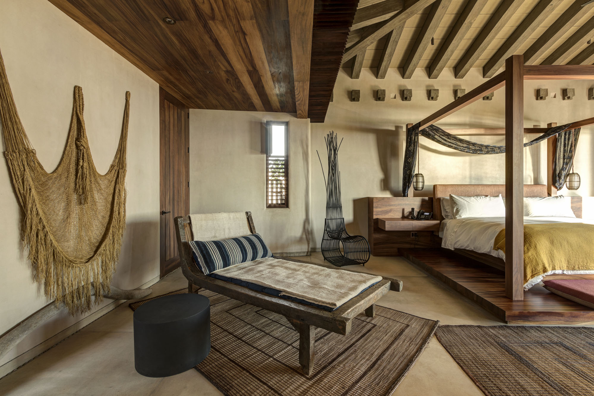 083-Sol master suite_chaise lounge.jpg