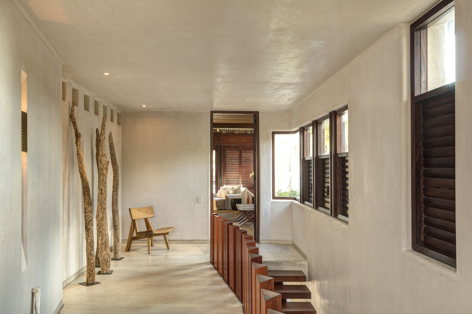 085_Entrance hallway to Sol master suite.jpg