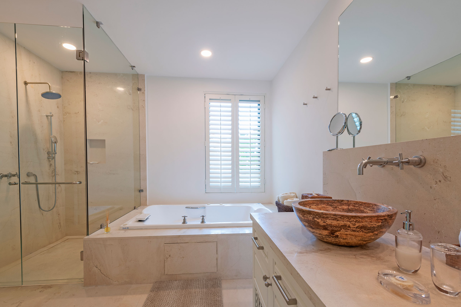 0dade643ec0845c9becb6711eb02ede8-fhd.jpg